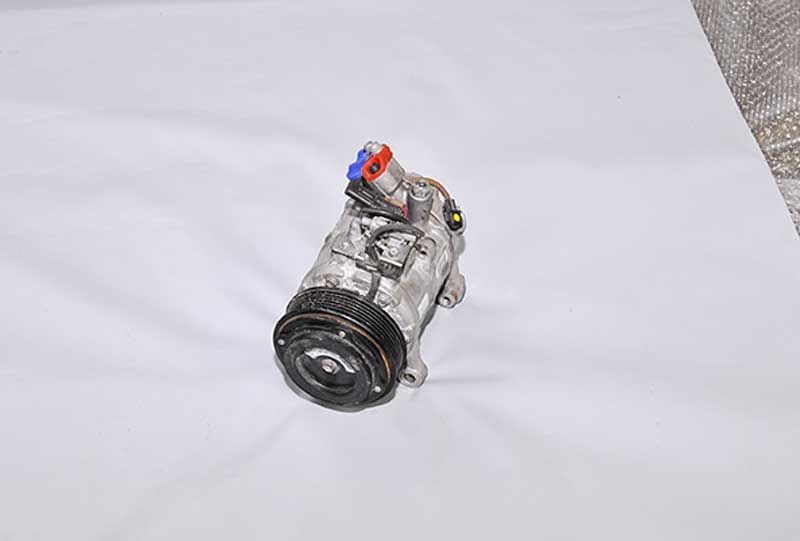 MİNİ COOPER ÇIKMA YEDEK PARÇA ÇIKMA BMW PARÇA E 4 6 3 SERİSİ KLİMA KOMPRESÖRÜ